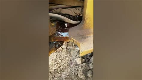 mini excavators leaking fluid